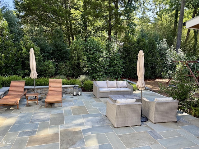 1054 Canterbury Ln, Chapel Hill, NC 27517 - view of patio / terrace with outdoor lounge area