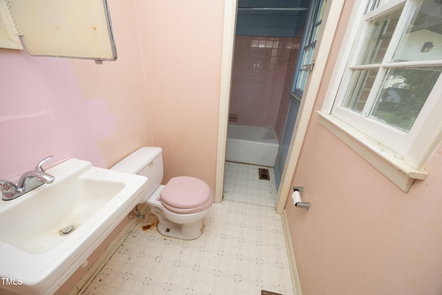 3204 Friar Tuck Rd, Raleigh, NC 27610 - full bathroom featuring tile patterned floors and a bathtub