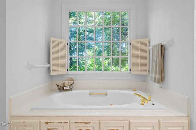 2602 Vintage Hill Ct, Durham, NC 27712 - full bath with a whirlpool tub