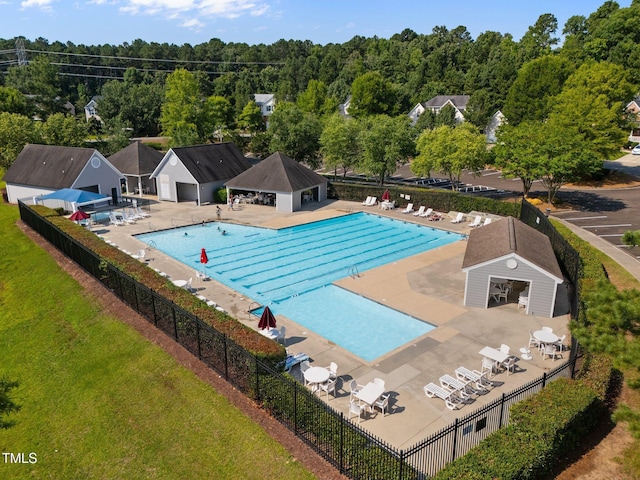 1308 Snyder St, Durham, NC 27713 - community pool with a patio