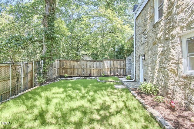 2203 University Dr, Durham, NC 27707 - photo 32