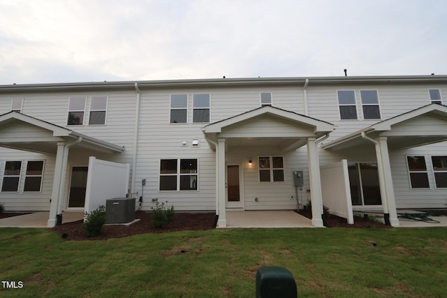912 Montague Ave, Durham, NC 27703 - rear view of property featuring a patio area and a yard