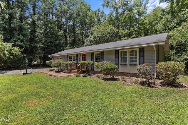 18 Red Pine Rd, Chapel Hill, NC 27516 - ranch-style house featuring an attached garage, a front yard, crawl space, driveway, and roof with shingles