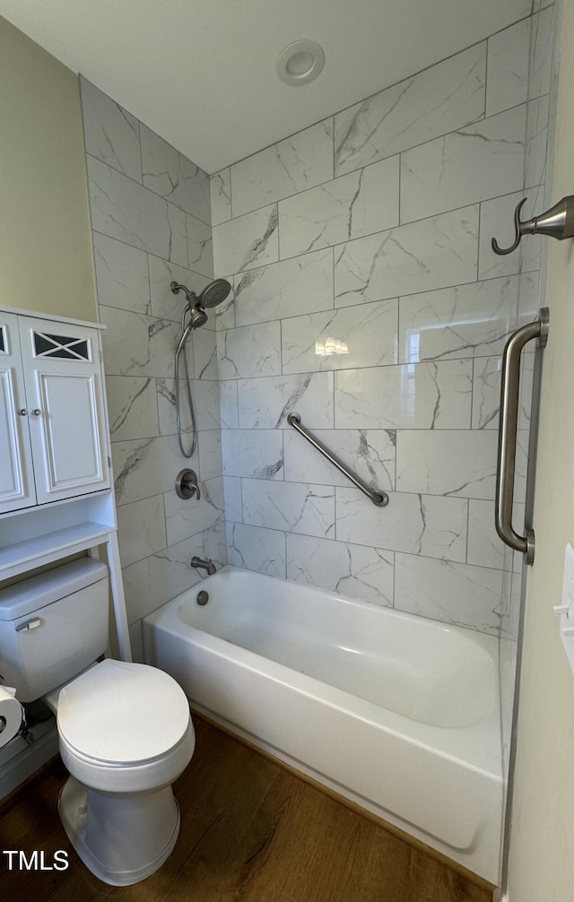 3005 Condor Ct, Deep Run, NC 28525 - full bath featuring shower / bath combination and wood finished floors