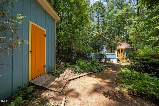 9709 Greenfield Rd, Chapel Hill, NC 27516 - property entrance