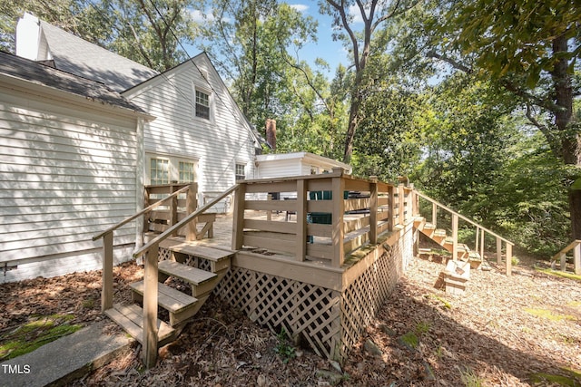900 Beaman St, Clinton, NC 28328 - deck with stairs