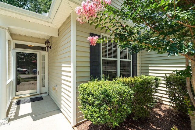 7807 Braefield Dr, Raleigh, NC 27616 - property entrance