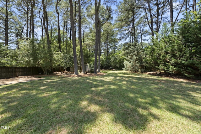 2704 Farnborough Rd, Raleigh, NC 27613 - view of yard