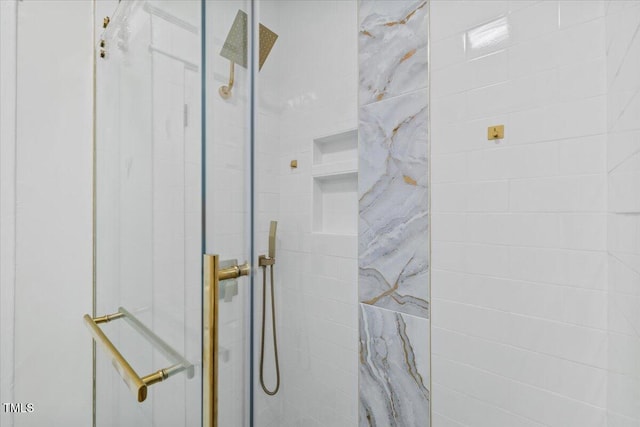 813 N Main St, Burlington, NC 27217 - full bath featuring a stall shower