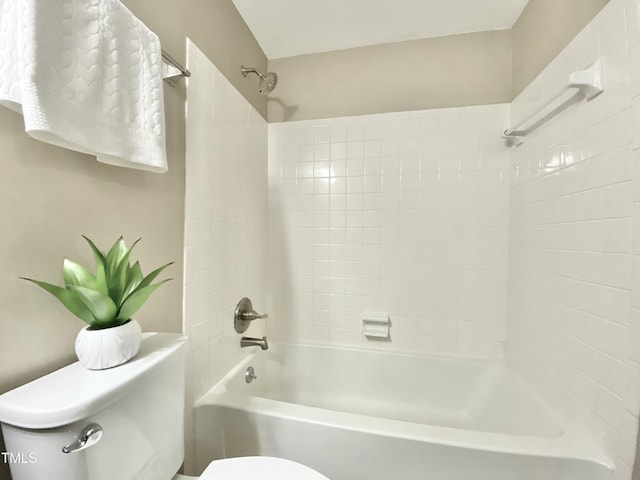 4324 Halliwell Dr, Raleigh, NC 27606 - full bath with toilet and washtub / shower combination