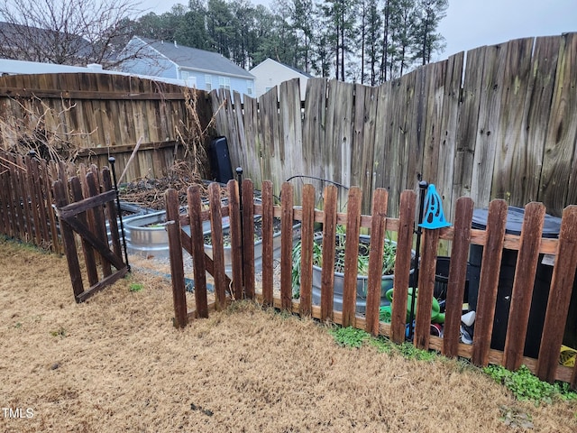 302 Glenview Ln, Durham, NC 27703 - view of yard