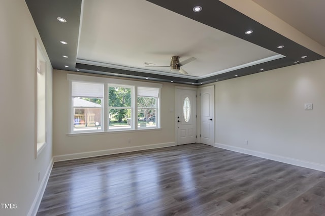 400 Minchew St SE, Wilson, NC 27893 - entrance foyer featuring a raised ceiling, a ceiling fan, wood finished floors, and recessed lighting