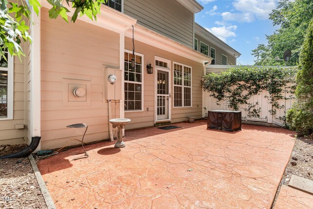 4060 Barton Park Pl, Raleigh, NC 27613 - view of patio / terrace