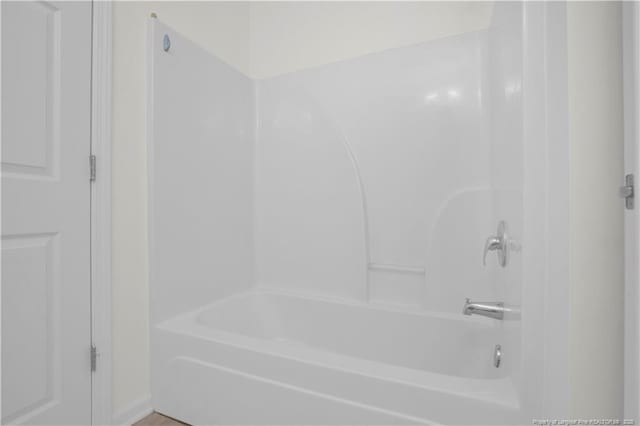 612 Marshtree Ln Unit 304, Fayetteville, NC 28314 - bathroom featuring bathing tub / shower combination