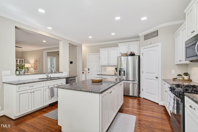 108 Market Cross Ct, Holly Springs, NC 27540 - photo 4
