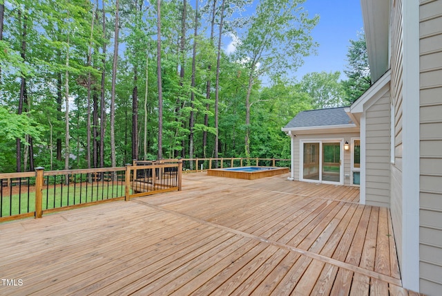 105 Bathgate Ln, Cary, NC 27513 - wooden terrace featuring a jacuzzi