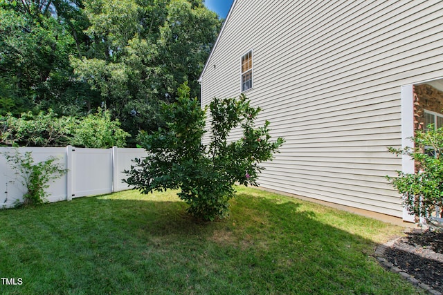8205 Rolling Glenn Dr, Raleigh, NC 27616 - view of yard