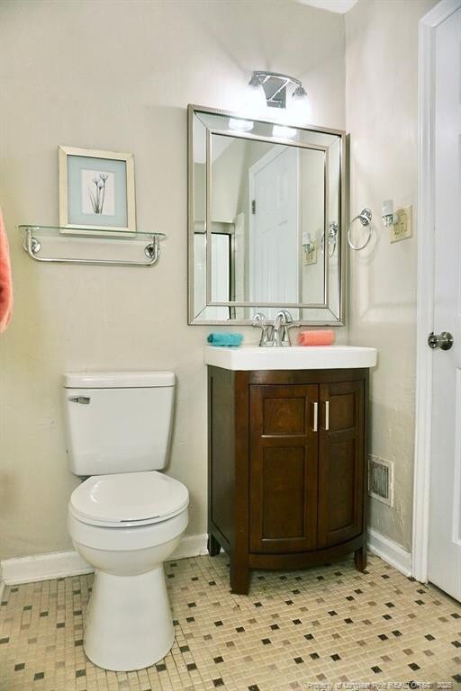 5075 Chesapeake Rd, Fayetteville, NC 28311 - photo 23