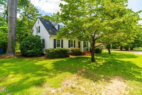 509 S Mckay Ave, Dunn, NC 28334 - view of front of house featuring a front lawn