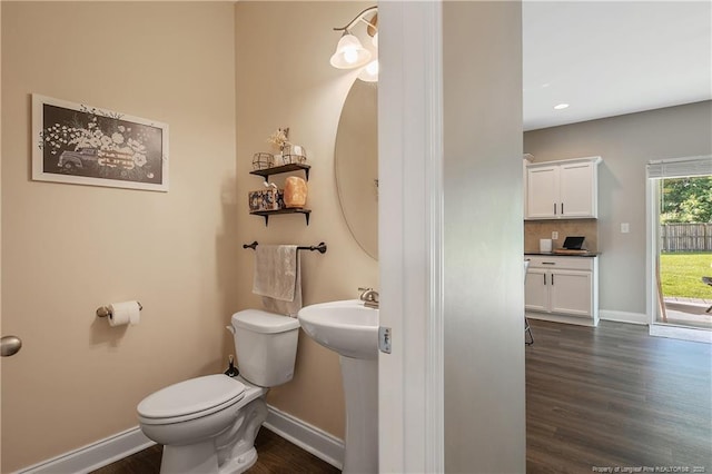 123 Sorrel Ct, Raeford, NC 28376 - bathroom featuring wood finished floors, recessed lighting, and backsplash