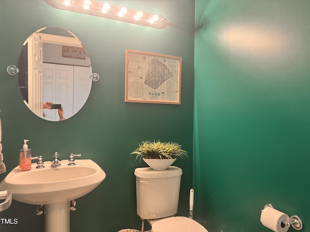 510 Glenwood Ave Unit 606, Raleigh, NC 27603 - bathroom with toilet