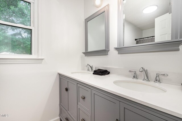 204 Valley Ct, Selma, NC 27576 - full bath featuring double vanity