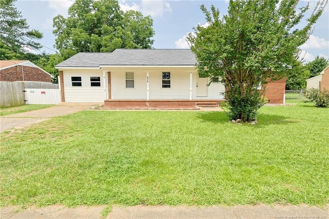 636 Berwick Dr, Fayetteville, NC 28314