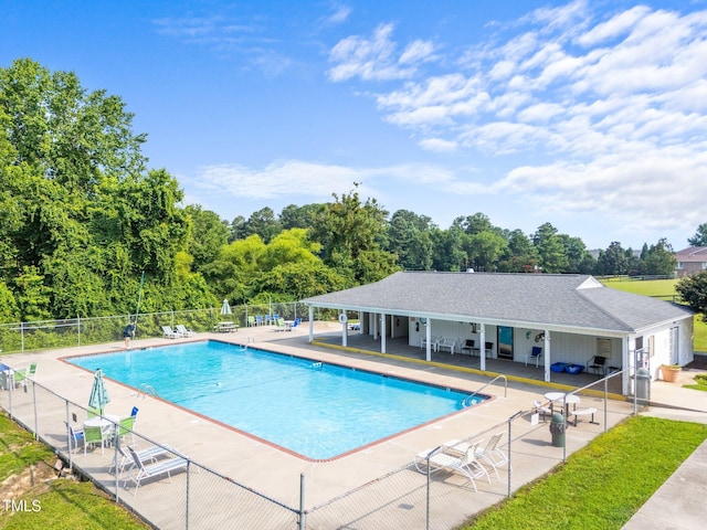 2205 Bufflehead Rd, Raleigh, NC 27616 - community pool featuring a patio