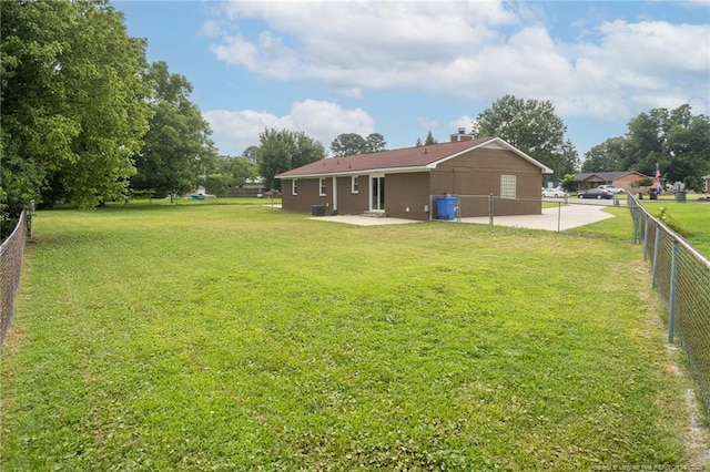 2408 Crabtree Ct, Fayetteville, NC 28304 - fenced yard featuring a patio