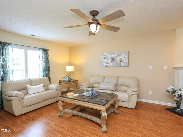 412 Onondaga Ct, Holly Springs, NC 27540 - photo 5