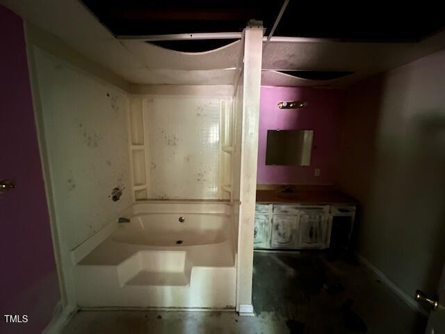 162 Black Horse Ln, Kittrell, NC 27544 - full bath with a bath and concrete floors