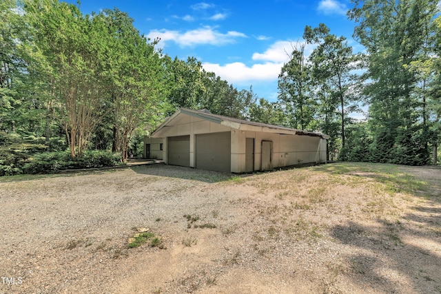 8510 Dunlee Falls Rd, Raleigh, NC 27613 - view of detached garage
