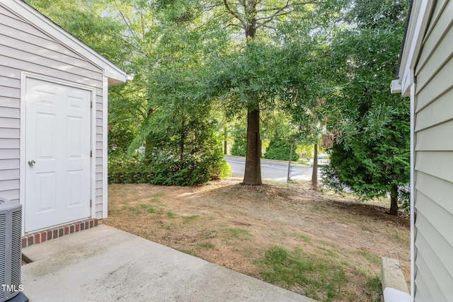 7819 River Field Dr, Raleigh, NC 27616 - view of yard