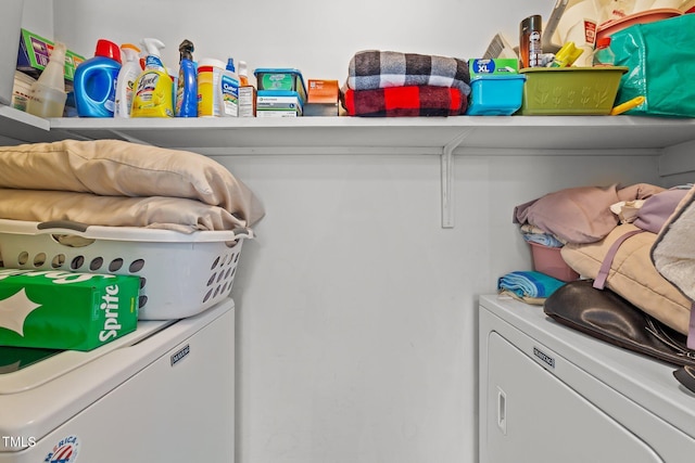 918 Circle Dr, Angier, NC 27501 - washroom featuring washer / dryer