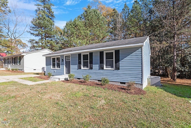 1203 Freeman Dr, Sanford, NC 27330 - ranch-style house with crawl space and a front yard