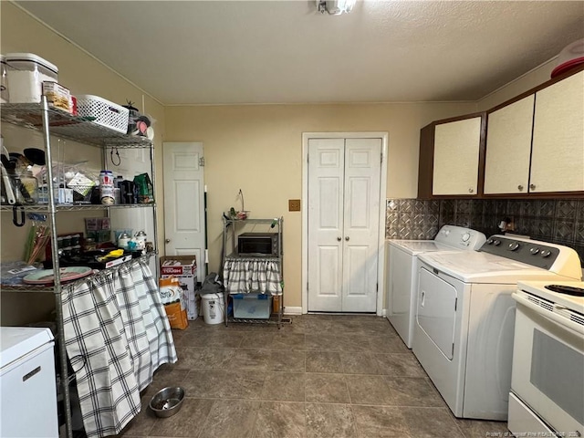 306 Dudley Dr, Fayetteville, NC 28314 - photo 9
