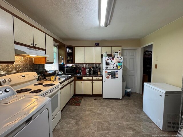 306 Dudley Dr, Fayetteville, NC 28314 - photo 10