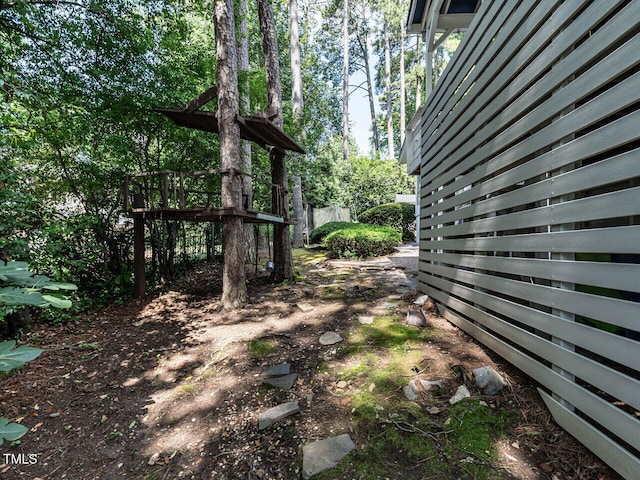 3205 Dell Dr, Raleigh, NC 27609 - view of yard