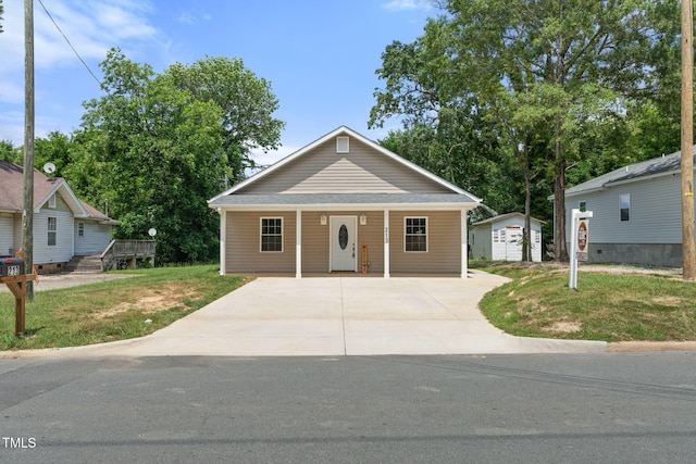 213 W Holt St, Burlington, NC 27217 - photo 2