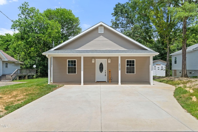 213 W Holt St, Burlington, NC 27217 - photo 4