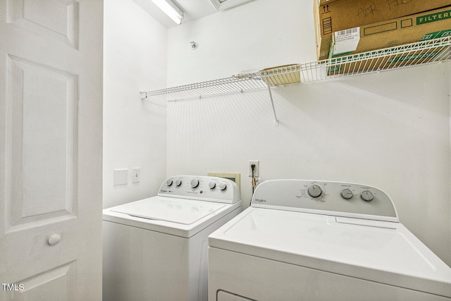 3050 Trailwood Pines Ln Unit 303, Raleigh, NC 27603 - washroom featuring washing machine and clothes dryer