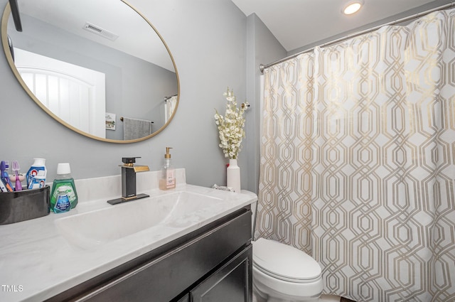 1405 Currituck Ave, Dunn, NC 28334 - full bath with vanity, a shower with curtain, and recessed lighting
