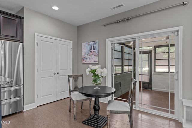 113 Willow View Ln, Apex, NC 27539 - dining room featuring light wood-style flooring and recessed lighting