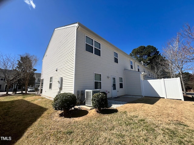 8836 Thornton Garden Ln, Raleigh, NC 27616 - rear view of property