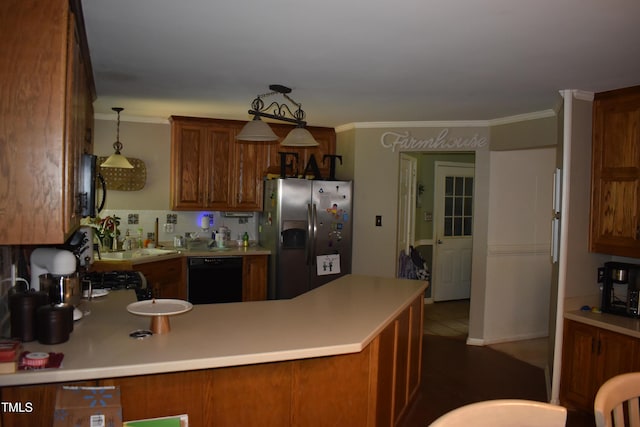 9 Pinecourt Dr, Siler City, NC 27344 - kitchen featuring black appliances, a peninsula, light countertops, crown molding, and hanging light fixtures
