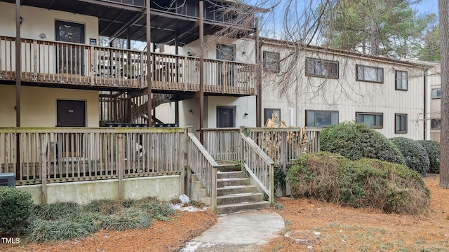 550 Pine Ridge Pl, Raleigh, NC 27609 - view of property featuring stairway