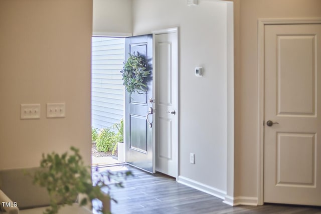 1004 Citadel Ave, Durham, NC 27713 - entryway featuring wood finished floors and baseboards