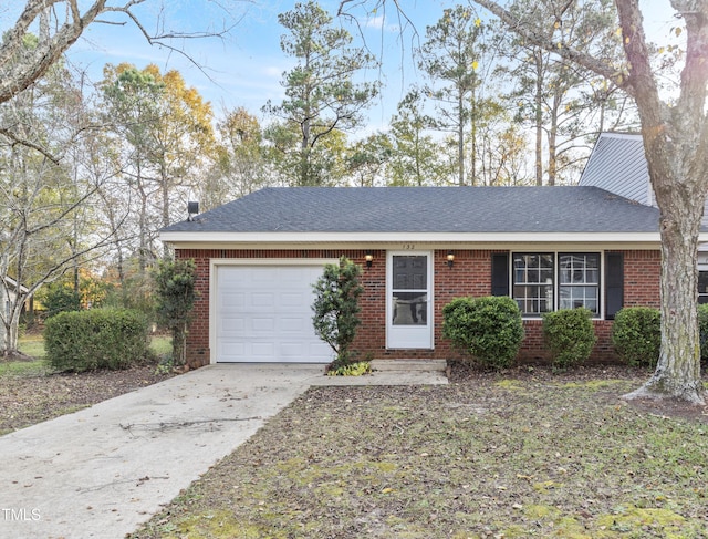 132 Rollingwood Dr, Dunn, NC 28334 - photo 1
