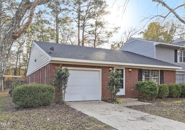 132 Rollingwood Dr, Dunn, NC 28334 - photo 2