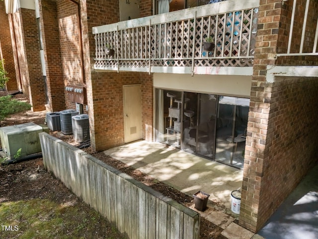 500 Umstead Dr Unit 103C, Chapel Hill, NC 27516 - view of patio / terrace